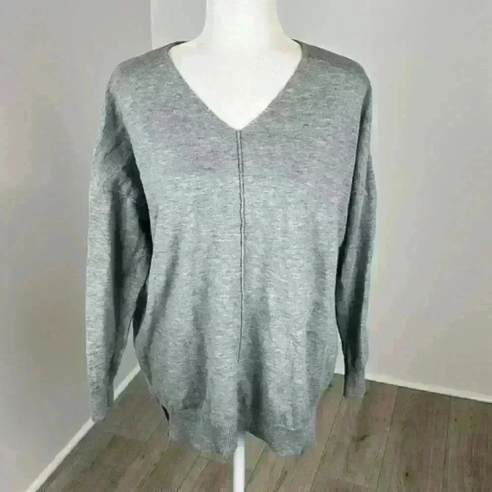 FAVLUX Grey V-Neck Pullover Sweater Size Large